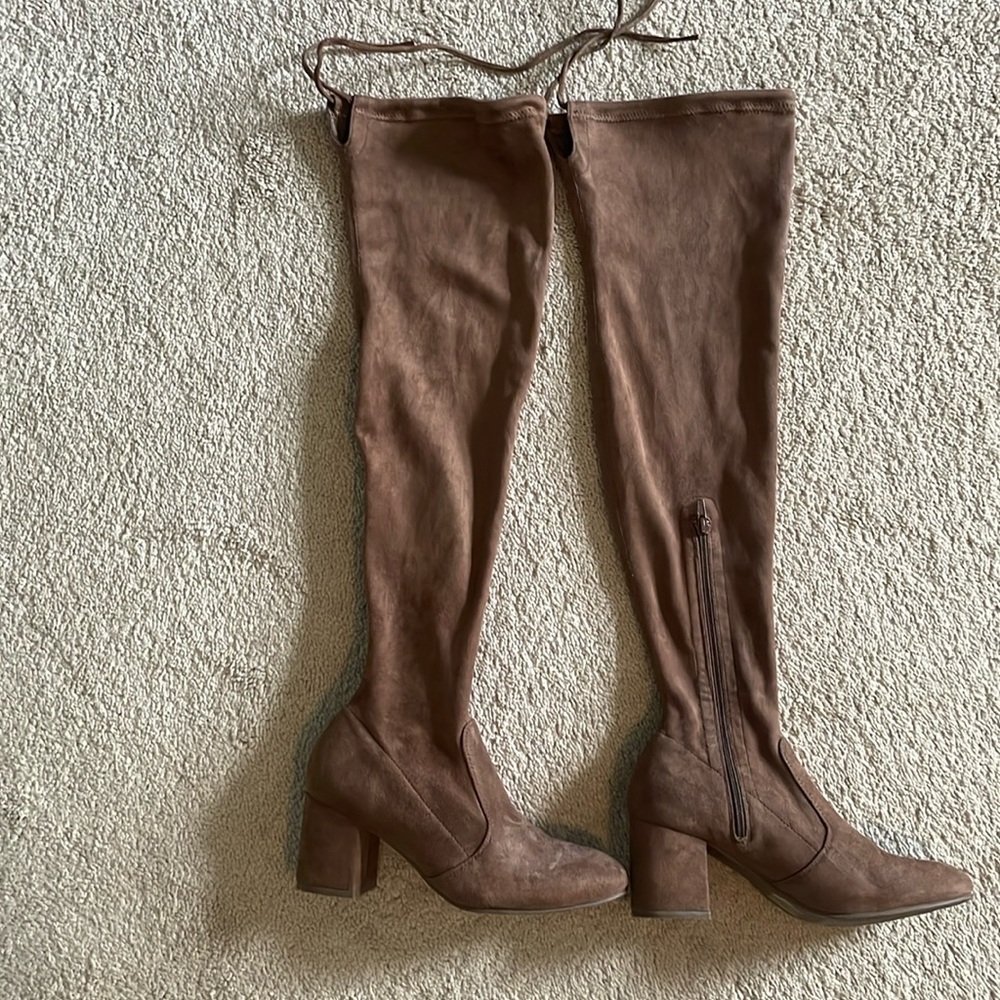 Forever 21 over the knee brown boots. Size 8